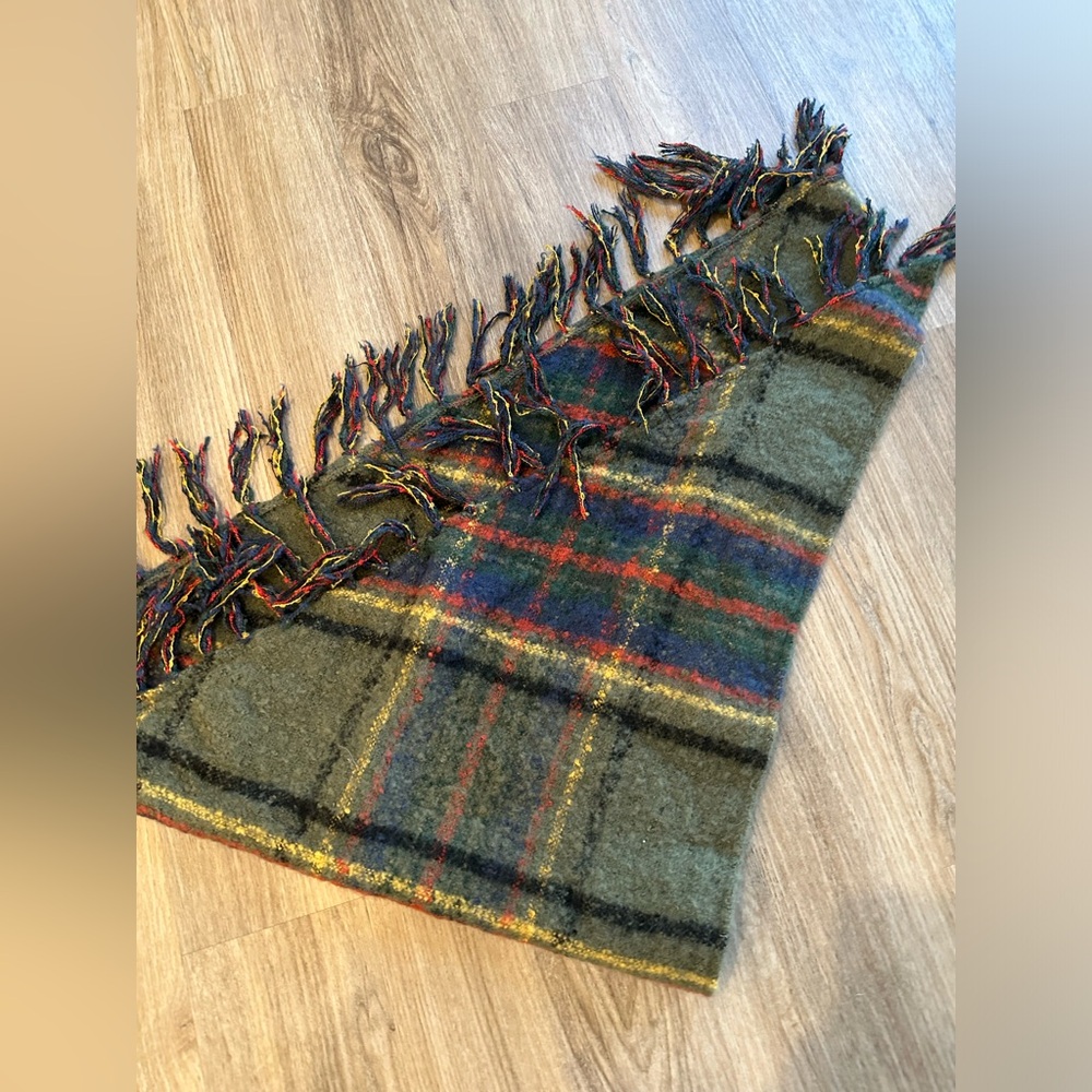 Plaid triangle scarf